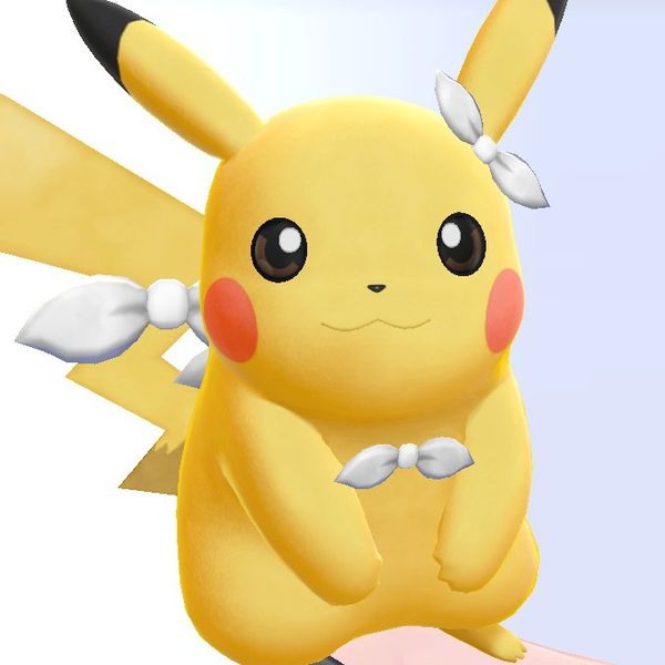 Fichier:Foulard Blanc Pikachu LGPE.jpg