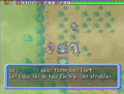 Des étages sont plongés dans le brouillard.