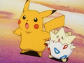 Pikachu (de Sacha) et Togepi (d'Ondine)