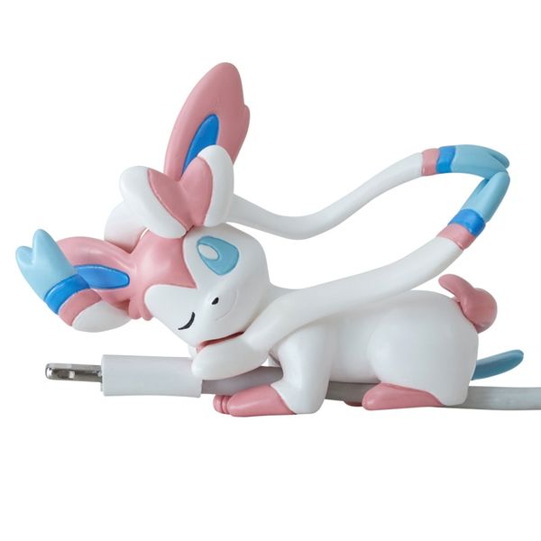 Fichier:Figurine Nymphali On the Cable 3.jpg