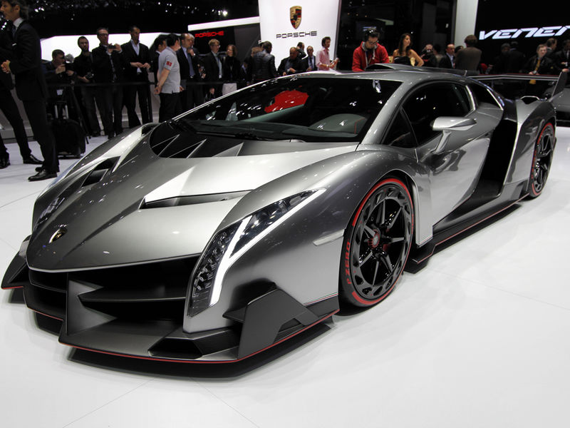 Fichier:Voiture de luxe.jpeg