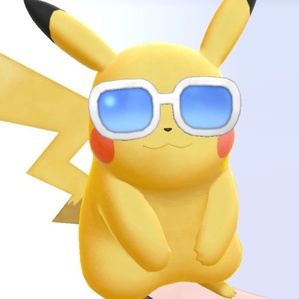 Fichier:Lunettes Estivales Pikachu LGPE.jpg