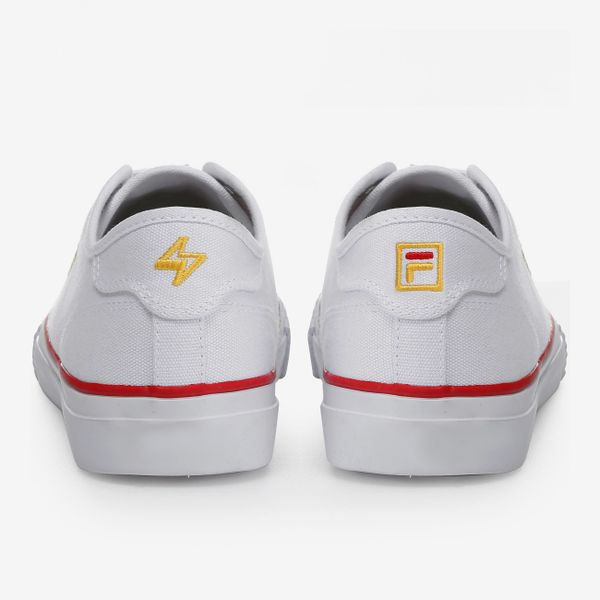 Fichier:Chaussures Pikachu arrière Fila.jpg