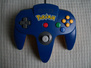 PikachuNintendo64 manette dessus.png