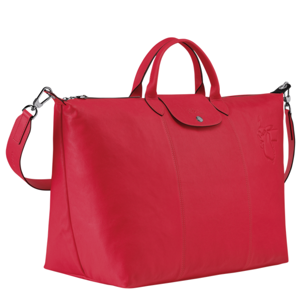 Fichier:Longchamp Sac de voyage rouge trois quart.png