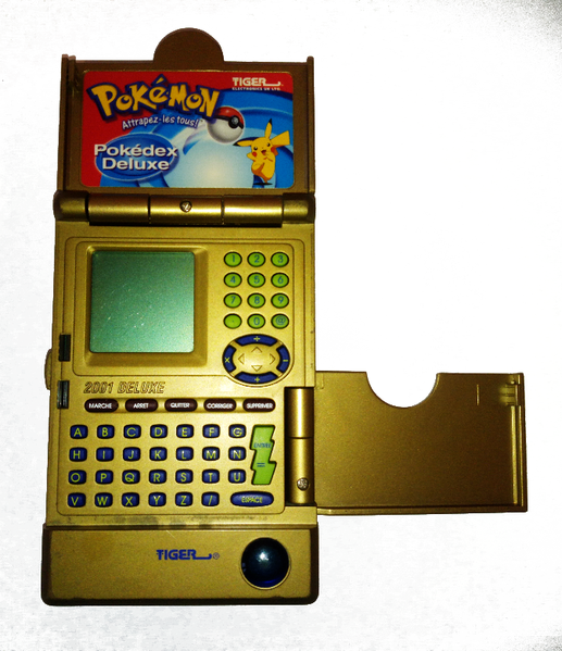 Fichier:Pokédex Deluxe Face Ouvert.png